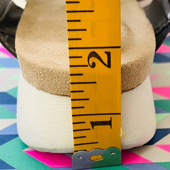 Platform Sandals - Picture 8 of 9